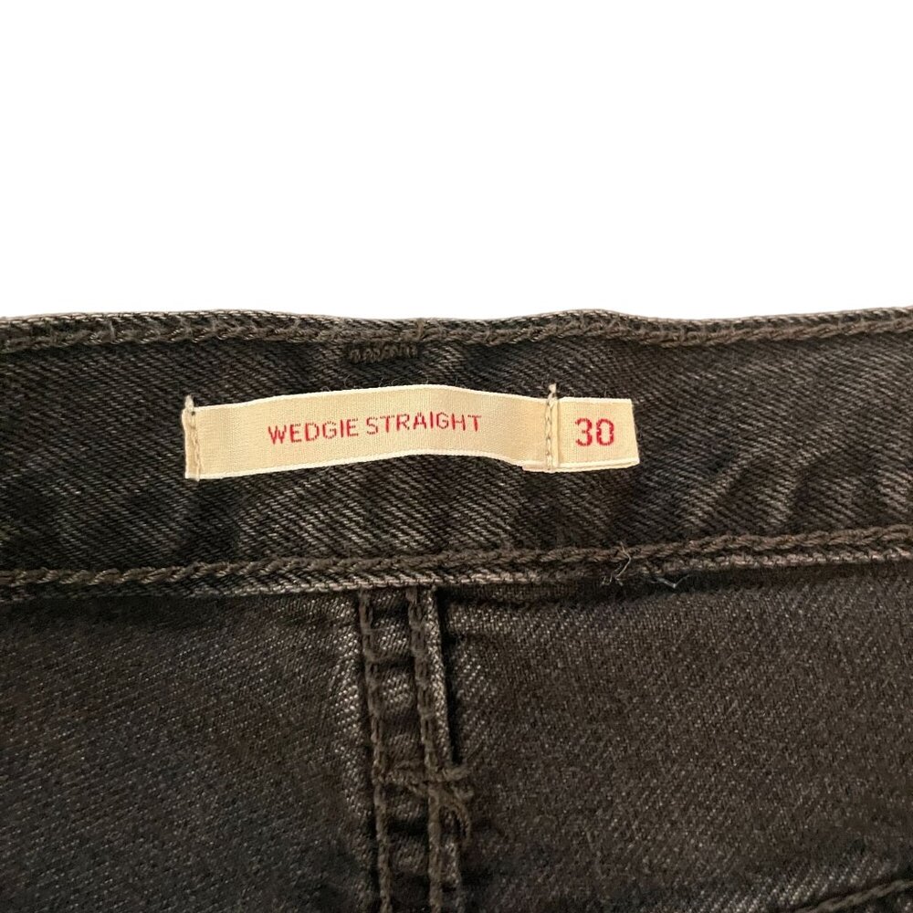 New Levi's Premium Wedgie Straight Waterless Black Distressed Knee Jean, Size 30 - Picture 7 of 14